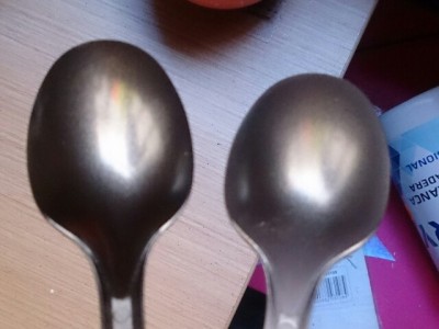 Aqui estan las cucharillas, ami me gusta mas el de la derecha, el otro me parece demasiado oscuro, que opinais vosotros?